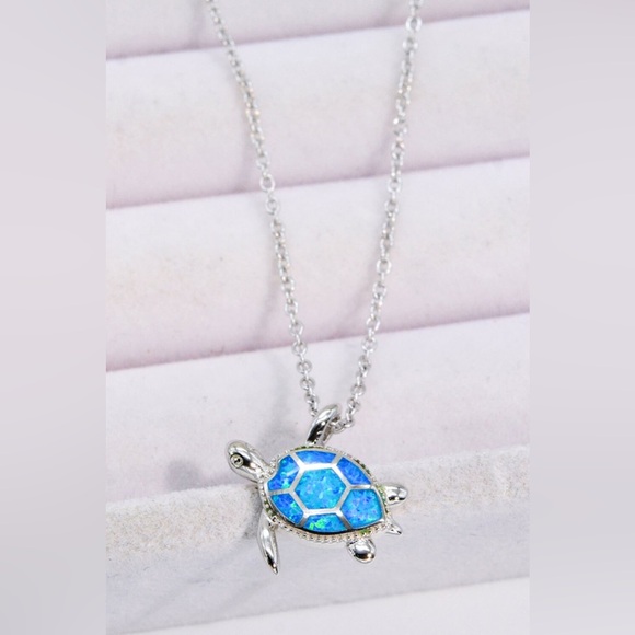 Opal Turtle Pendant Chain-Link Necklace - Picture 4 of 5